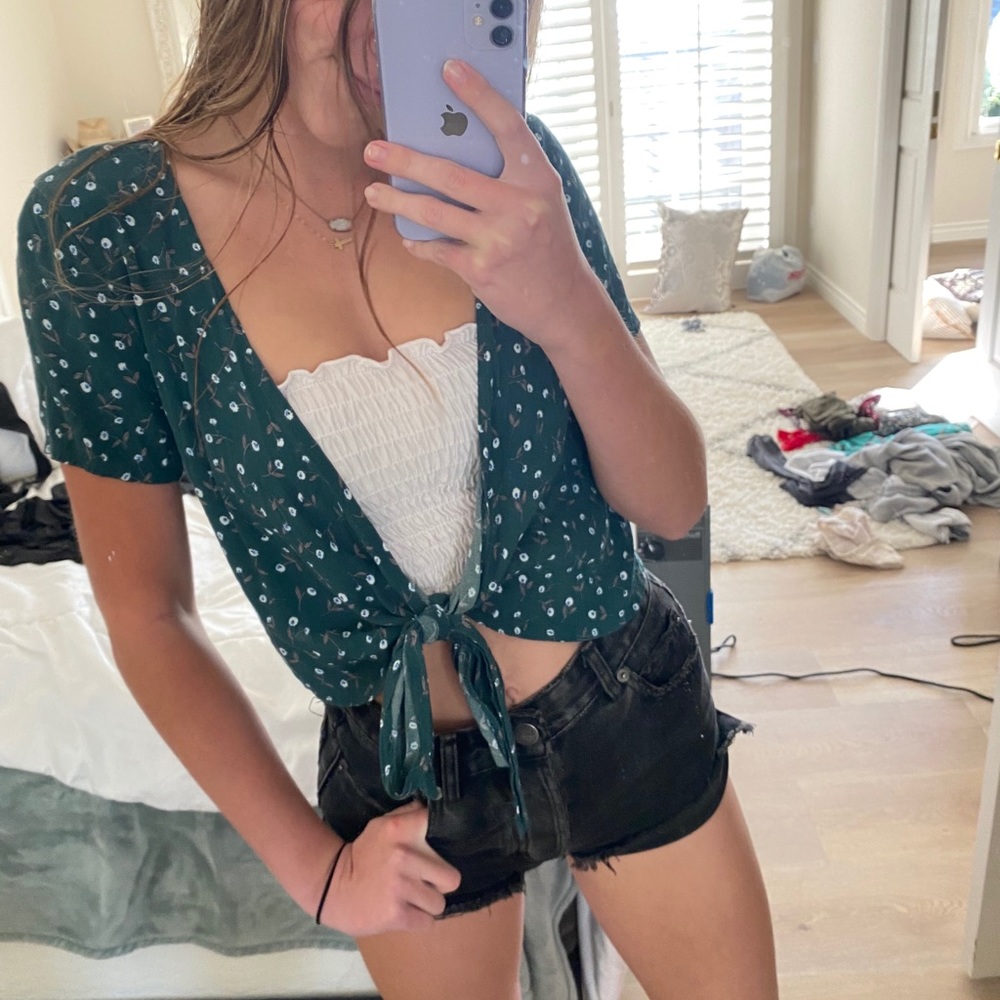 Brandy Green Rae top - Picture 2 of 6